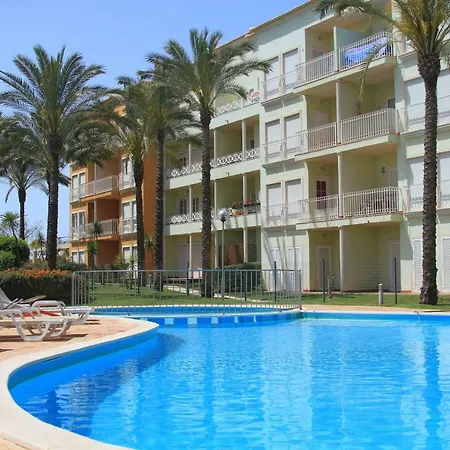 Daire Mshomes Corcovada